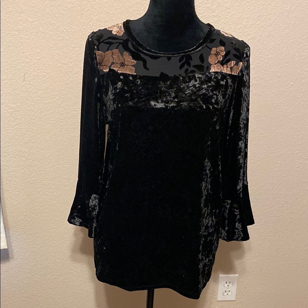 Black Velvet Bell Sleeve Blouse